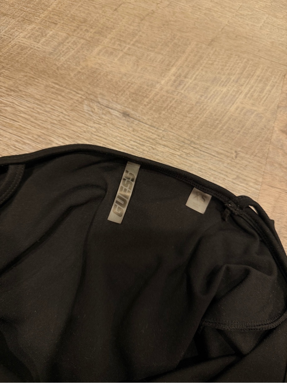 GUESS Athleisure Black Logo Top Size XS Y2K Inspired Casual Stretch Tee - Picture 7 of 7